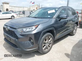 2021 Toyota RAV4 XLE Premium с VIN 2T3C1RFV9MC108170, выставлен на аукционе IAAI как лот 42099817 с пробегом 52 076 миль миль и . История ставок и продаж доступна на DreamBid. Изображение 17.