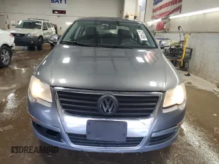 2008 Volkswagen Passat Turbo z VIN WVWJK73C08P045746, wystawiony jako Copart lot #52714265 z przebiegiem 202 420 mil mil oraz Szkoda całkowita • Salvage title. Historia ofert i sprzedaży dostępna na DreamBid. Obrazek 5.