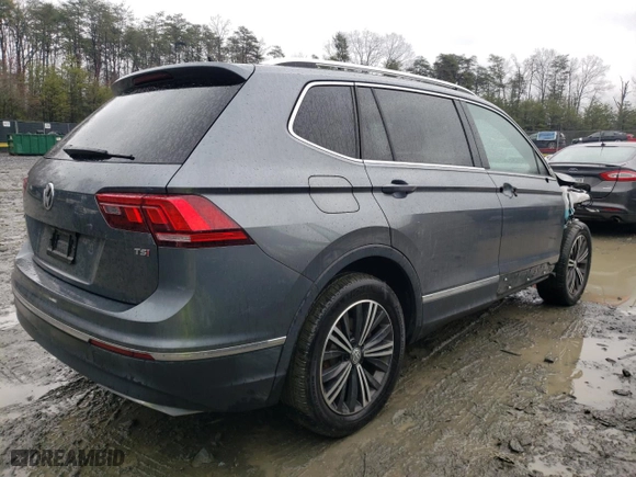 2018 Volkswagen Tiguan SEL with VIN 3VV3B7AX6JM121028, listed as a Copart auction lot 48476485 with 114,919 mi miles and Salvage Title. Bid and sale history available at carsss.com. Image 3.