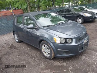 2012 Chevrolet Sonic LT z VIN 1G1JD6SH2C4188184, wystawiony jako IAAI lot #42388650 z przebiegiem 160 000 mil mil oraz . Historia ofert i sprzedaży dostępna na DreamBid. Obrazek 1.
