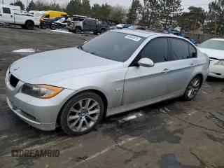 2007 BMW 3 Series 328xi z VIN WBAVC73507KP33688, wystawiony jako Copart lot #45864875 z przebiegiem 172 818 mil mil oraz Szkoda całkowita • Salvage title. Historia ofert i sprzedaży dostępna na DreamBid. Obrazek 1.