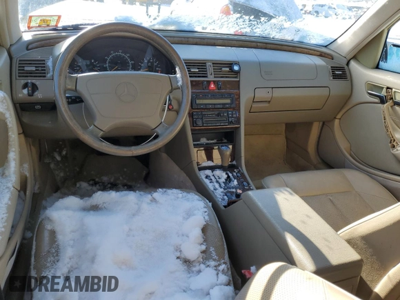 1998 Mercedes-Benz C 230/260/280/320 with VIN WDBHA23G7WA615277, listed as a Copart auction lot 89333605 with 244,975 mi miles and Salvage Title. Bid and sale history available at carsss.com. Image 8.