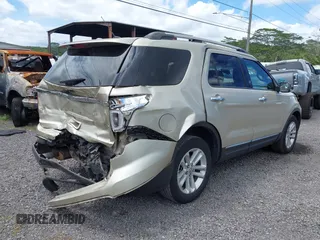 2011 Ford Explorer XLT z VIN 1FMHK8D82BGA61609, wystawiony jako IAAI lot #41896518 z przebiegiem 187 252 mil mil oraz . Historia ofert i sprzedaży dostępna na DreamBid. Obrazek 4.