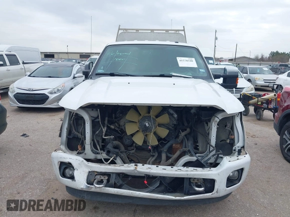 2011 Ford F-250 XL z VIN 1FT7W2A61BEC35315, wystawiony jako IAAI lot #41578348 z przebiegiem 139 033 mil mil oraz . Historia ofert i sprzedaży dostępna na DreamBid. Obrazek 12.