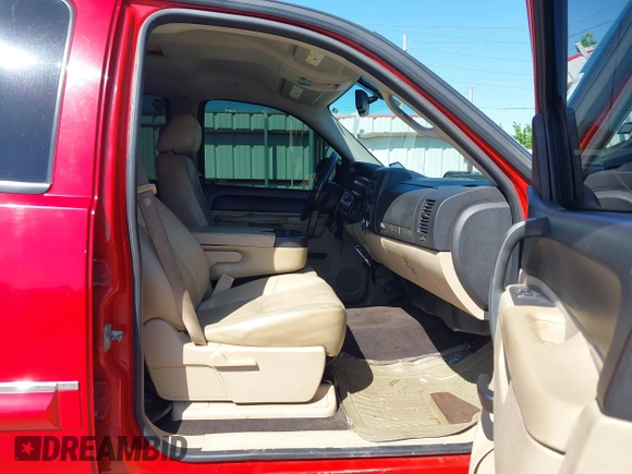 2011 Chevrolet Silverado 1500 LT with VIN 3GCPCSE02BG351470, listed as a IAAI auction lot 41899663 with 293,511 mi miles and . Bid and sale history available at DreamBid. Image 5.