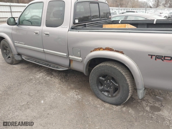 2001 Toyota Tundra Ltd with VIN 5TBBT48101S136463, listed as a IAAI auction lot 41768004 with 224,985 mi miles. Bid and sale history available at carsss.com. Image 6.