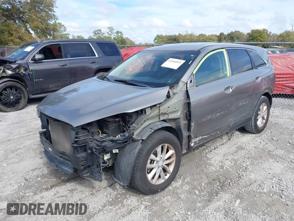 2017 Kia Sorento LX with VIN 5XYPG4A38HG287491, listed as a IAAI auction lot 41460593 with 90,416 mi miles. Bid and sale history available at carsss.com. Image 2.
