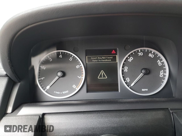 2011 Land Rover LR4 HSE z VIN SALAG2D44BA574762, wystawiony jako Copart lot #52879815 z przebiegiem Nie podano mil oraz Nie do naprawy • Non repairable. Historia ofert i sprzedaży dostępna na DreamBid. Obrazek 9.