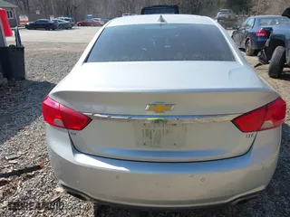 2015 Chevrolet Impala LTZ with VIN 2G1165S33F9105842, listed as a IAAI auction lot 41781501 with 171,821 mi miles. Bid and sale history available at carsss.com. Image 16.