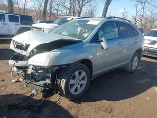 2007 Lexus RX 350 with VIN 2T2HK31U07C039490, listed as a IAAI auction lot 41667377 with 175,037 mi miles. Bid and sale history available at carsss.com. Image 2.