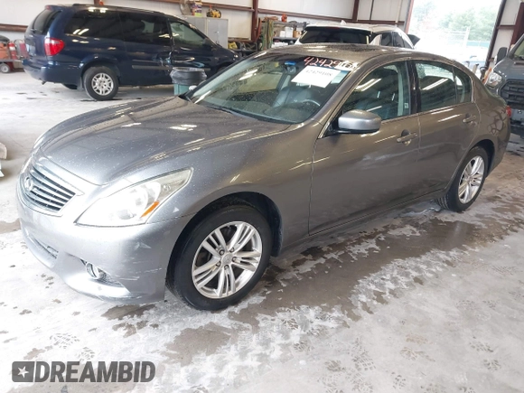 2011 Infiniti G25 x z VIN JN1DV6ARXBM653288, wystawiony jako IAAI lot #42429108 z przebiegiem 187 926 mil mil oraz . Historia ofert i sprzedaży dostępna na DreamBid. Obrazek 2.