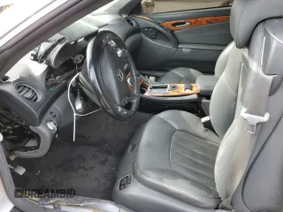 2005 Mercedes-Benz SL z VIN WDBSK79F05F094158, wystawiony jako Copart lot #60888905 z przebiegiem Nie podano mil oraz Szkoda całkowita • Salvage title. Historia ofert i sprzedaży dostępna na DreamBid. Obrazek 7.