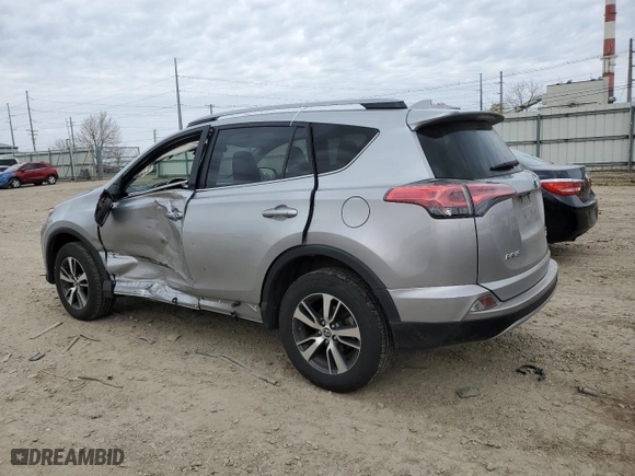 2018 Toyota RAV4 XLE with VIN JTMRFREV6JJ195256, listed as a Copart auction lot 53622155 with 61,267 mi miles and Clean Title. Bid and sale history available at carsss.com. Image 2.