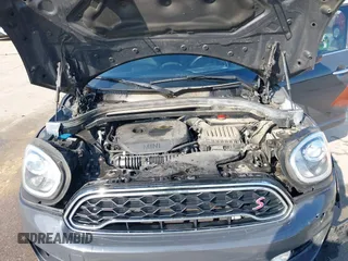 2018 MINI Countryman Cooper S with VIN WMZYT5C3XJ3E60685, listed as a IAAI auction lot 41775049 with 125,883 mi miles and . Bid and sale history available at DreamBid. Image 10.