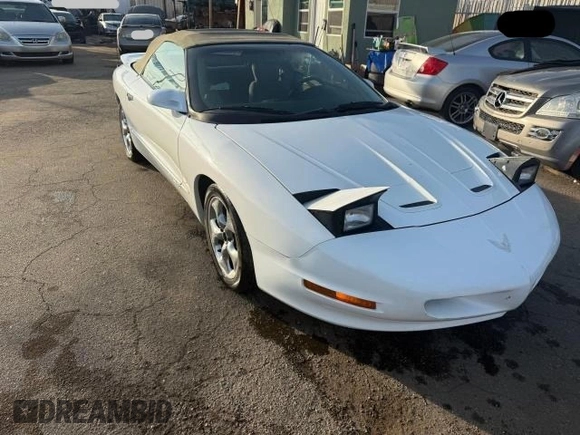1997 Pontiac Firebird Firebird with VIN 2G2FS32K3V2232171, listed as a Copart auction lot 46740375 with 64,745 mi miles and Salvage title. Bid and sale history available at DreamBid. Image 1.
