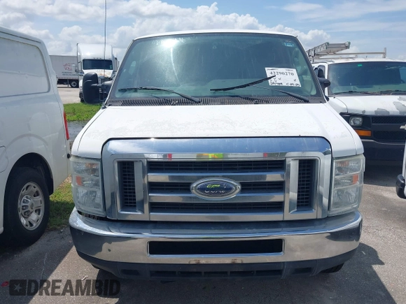 2013 Ford Econoline Cargo Commercial z VIN 1FTNE2EW8DDB01110, wystawiony jako IAAI lot #42290270 z przebiegiem 241 988 mil mil oraz . Historia ofert i sprzedaży dostępna na DreamBid. Obrazek 12.