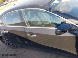 2018 Nissan Altima 2.5 SL with VIN 1N4AL3APXJC175919, listed as a IAAI auction lot 41356600 with 161,268 mi miles. Bid and sale history available at carsss.com. Image 13.