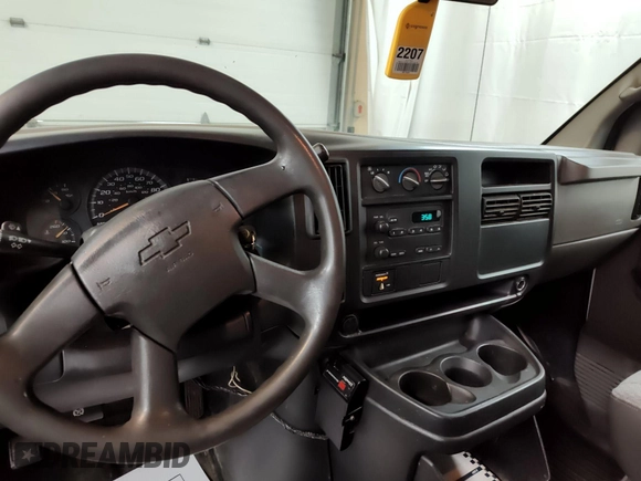 2004 Chevrolet Express Cargo with VIN 1GCHG39U141194530, listed as a IAAI auction lot 42641569 with 271,279 mi miles and . Bid and sale history available at DreamBid. Image 2.