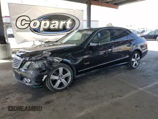 2010 Mercedes-Benz E 350 Luxury z VIN WDDHF5GB4AA173379, wystawiony jako Copart lot #60906075 z przebiegiem 173 977 mil mil oraz Szkoda całkowita • Salvage title. Historia ofert i sprzedaży dostępna na DreamBid. Obrazek 1.