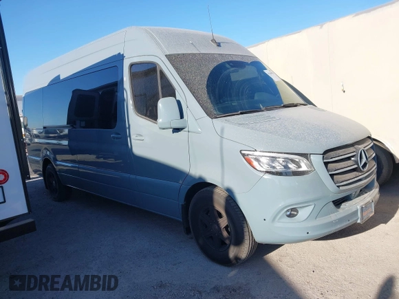 2021 Mercedes-Benz Sprinter Cargo with VIN W1W4ECHY5MT075011, listed as a IAAI auction lot 41364920 with 22,421 mi miles and . Bid and sale history available at carsss.com. Image 1.