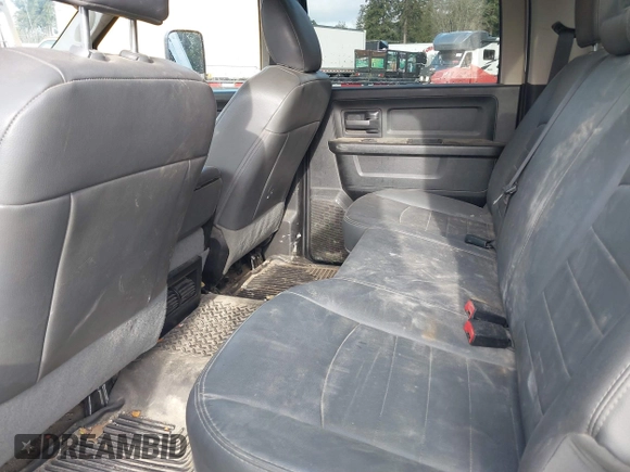 2018 Ram 2500 Tradesman with VIN 3C7WR4HJ0JG387749, listed as a IAAI auction lot 41750102 with 134,986 mi miles. Bid and sale history available at carsss.com. Image 7.