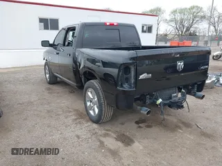 2016 Ram 1500 Big Horn z VIN 3C6RR7LT4GG384177, wystawiony jako IAAI lot #42076327 z przebiegiem 97 572 mil mil oraz . Historia ofert i sprzedaży dostępna na DreamBid. Obrazek 3.