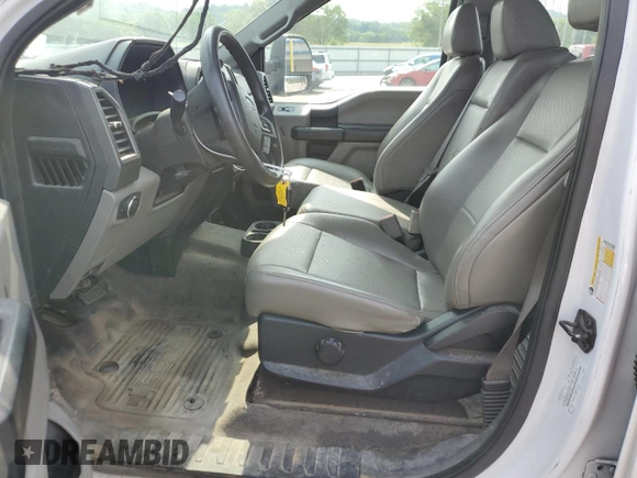 2019 Ford F-250 XL z VIN 1FT7W2B66KEG30444, wystawiony jako Copart lot #59357234 z przebiegiem Nie podano mil oraz Szkoda całkowita • Salvage title. Historia ofert i sprzedaży dostępna na DreamBid. Obrazek 7.