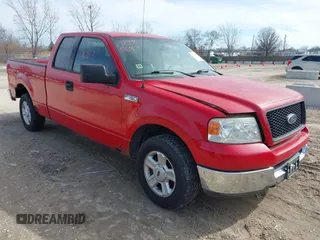 2004 Ford F-150 STX with VIN 1FTRX12W94NB21161, listed as a IAAI auction lot 41770687 with 213,454 mi miles. Bid and sale history available at carsss.com. Image 1.