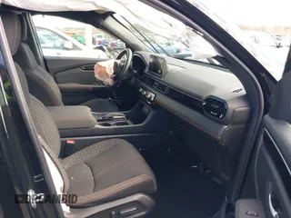 2025 Honda Pilot Sport z VIN 5FNYG1H38SB030483, wystawiony jako IAAI lot #41694690 z przebiegiem 11 118 mil mil oraz . Historia ofert i sprzedaży dostępna na DreamBid. Obrazek 5.