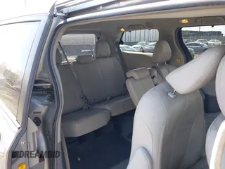 2013 Toyota Sienna XLE AAS with VIN 5TDYK3DC5DS375095, listed as a IAAI auction lot 42042334 with 130,633 mi miles. Bid and sale history available at carsss.com. Image 8.