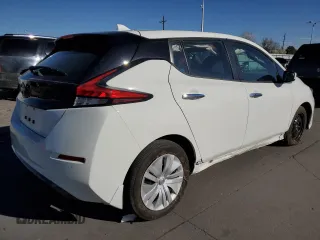 2025 Nissan LEAF S z VIN 1N4AZ1BV1SC562084, wystawiony jako Copart lot #53189765 z przebiegiem 7953 mil mil oraz Szkody całkowita. Historia ofert i sprzedaży dostępna na DreamBid. Obrazek 3.