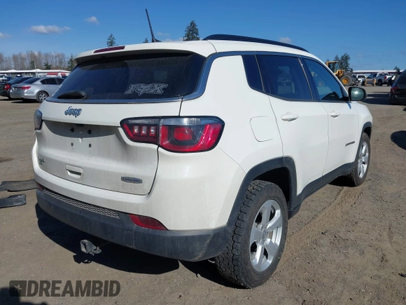 2020 Jeep Compass Latitude with VIN 3C4NJDBB8LT132715, listed as a IAAI auction lot 41756399 with 971 mi miles and . Bid and sale history available at carsss.com. Image 4.