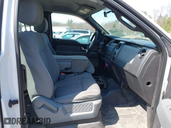 2013 Ford F-150 XL with VIN 1FTFX1EF8DFD61083, listed as a IAAI auction lot 42066005 with 203,918 mi miles. Bid and sale history available at carsss.com. Image 5.