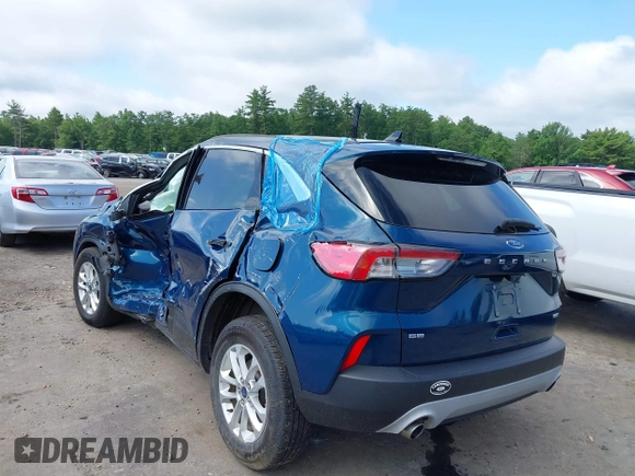 2020 Ford Escape SE with VIN 1FMCU9G68LUA19176, listed as a IAAI auction lot 42514304 with 40,646 mi miles and . Bid and sale history available at DreamBid. Image 3.