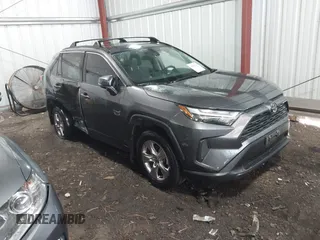 2023 Toyota RAV4 XLE with VIN 2T3P1RFV4PC340763, listed as a IAAI auction lot 41921939 with 41,406 mi miles. Bid and sale history available at carsss.com. Image 1.