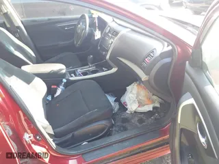 2015 Nissan Altima 2.5 S with VIN 1N4AL3AP1FC183723, listed as a IAAI auction lot 42005022 with 322,687 mi miles. Bid and sale history available at carsss.com. Image 5.
