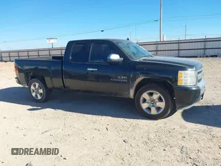 2010 Chevrolet Silverado 1500 LT with VIN 1GCSCSE07AZ142394, listed as a IAAI auction lot 41461545 with 199,789 mi miles and . Bid and sale history available at DreamBid. Image 13.