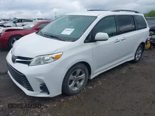 2019 Toyota Sienna LE Auto Access Seat с VIN 5TDKZ3DC0KS980821, выставлен на аукционе IAAI как лот 42000422 с пробегом 89 046 миль миль и . История ставок и продаж доступна на DreamBid. Изображение 19.