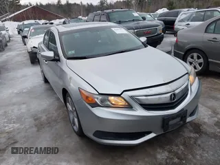 2014 Acura ILX with VIN 19VDE1F3XEE013792, listed as a IAAI auction lot 41601051 with 199,046 mi miles. Bid and sale history available at carsss.com. Image 1.