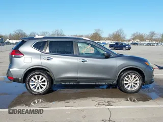 2018 Nissan Rogue SV z VIN JN8AT2MV0JW301660, wystawiony jako IAAI lot #41917845 z przebiegiem 112 416 mil mil oraz . Historia ofert i sprzedaży dostępna na DreamBid. Obrazek 13.