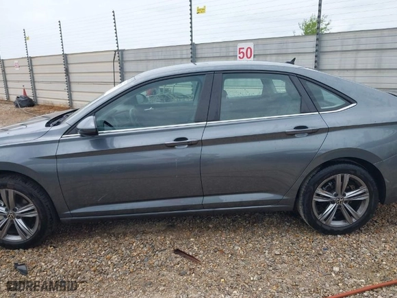 2024 Volkswagen Jetta SE with VIN 3VWEM7BU6RM003964, listed as a IAAI auction lot 42087720 with 45,478 mi miles. Bid and sale history available at carsss.com. Image 15.
