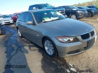 2007 BMW 3 Series 328i with VIN WBAVA335X7P141510, listed as a IAAI auction lot 41846298 with 250,750 mi miles. Bid and sale history available at carsss.com. Image 1.