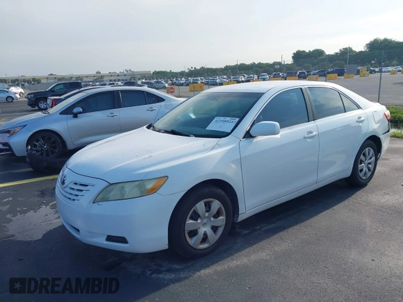 2007 Toyota Camry CE z VIN 4T1BE46K27U670867, wystawiony jako IAAI lot #42398921 z przebiegiem 142 655 mil mil oraz . Historia ofert i sprzedaży dostępna na DreamBid. Obrazek 17.