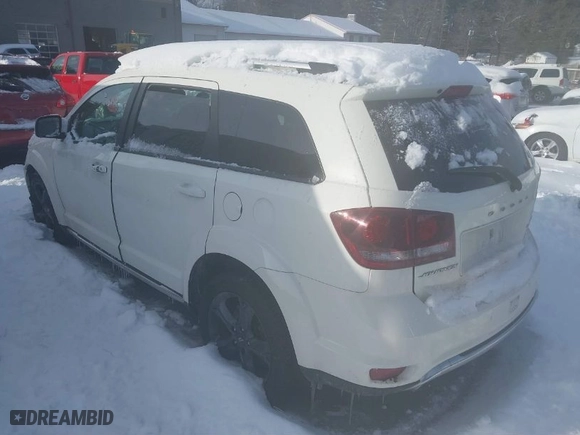 2019 Dodge Journey Crossroad with VIN 3C4PDCGG4KT783059, listed as a IAAI auction lot 41498067 with 140,610 mi miles. Bid and sale history available at carsss.com. Image 3.