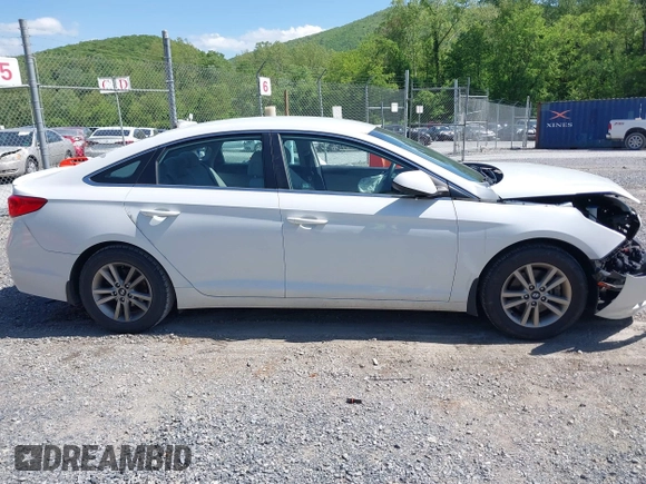 2016 Hyundai Sonata SE z VIN 5NPE24AF1GH337963, wystawiony jako IAAI lot #42199923 z przebiegiem 91 596 mil mil oraz . Historia ofert i sprzedaży dostępna na DreamBid. Obrazek 13.