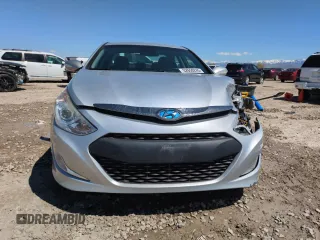 2012 Hyundai Sonata Hybrid с VIN KMHEC4A40CA063129, выставлен на аукционе Copart как лот 52650245 с пробегом 121 519 миль миль и Списание • Salvage title. История ставок и продаж доступна на DreamBid. Изображение 5.