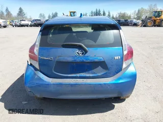 2016 Toyota Prius One z VIN JTDKDTB32G1126614, wystawiony jako IAAI lot #41970288 z przebiegiem 111 354 mil mil oraz . Historia ofert i sprzedaży dostępna na DreamBid. Obrazek 16.