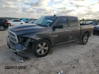 2017 Ram 1500 Lone Star z VIN 3C6RR6LTXHG563464, wystawiony jako Copart lot #48722385 z przebiegiem 171 931 mil mil oraz Szkoda całkowita • Salvage title. Historia ofert i sprzedaży dostępna na DreamBid. Obrazek 1.