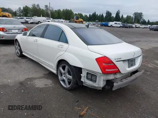 2013 Mercedes-Benz S 550 with VIN WDDNG9EB8DA527614, listed as a IAAI auction lot 42592337 with 71,423 mi miles and . Bid and sale history available at DreamBid. Image 3.