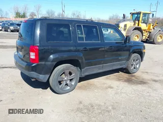 2016 Jeep Patriot Sport SE с VIN 1C4NJPBA6GD726742, выставлен на аукционе IAAI как лот 41789371 с пробегом 87 828 миль миль и . История ставок и продаж доступна на DreamBid. Изображение 4.